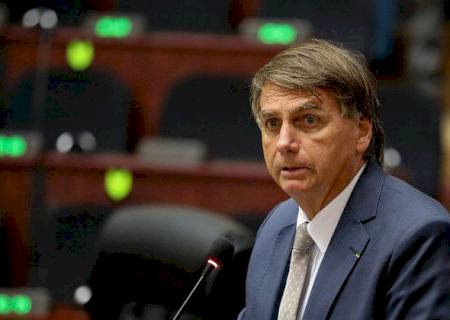 Reunião comandada por Bolsonaro revela arranjo de dinâmica golpista na alta cúpula do governo, diz Moraes